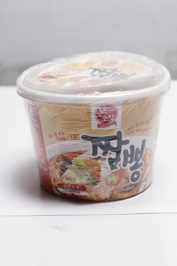 Bowl Champong (Spicy Seafood Flavor)